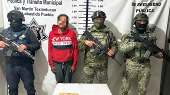 Cae hombre con drogas y réplica de arma en operativo en Tecaltzingo 