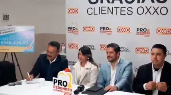 Oxxo apoya a Cáritas Puebla con donación para poder adquirir vehículo y clínica de salud