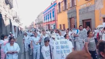 Protestan por inseguridad en Puebla tras asesinato de enfermero del IMSS San José