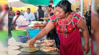 Exhorta Pepe Chedraui a preservar tradiciones como el Festival de la Gordita y heredarlas a las nuevas generaciones
