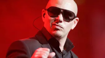 La sensación internacional Pitbull hoy en el Teatro del Pueblo de la Feria poblana