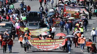 UPVA "28 de Octubre" bloquea vialidades en Puebla exigiendo diálogo con el gobierno estatal