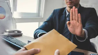 Bajo investigación por corrupción 471 funcionarios en Puebla
