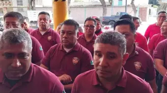 Bomberos de Tehuacán piden aumento salarial y equipamiento adecuado