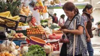 Congelan precio de 24 productos de la canasta básica en México