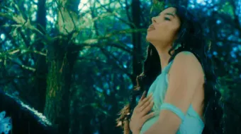 "Corazón de Piedra", el nuevo sencillo de Ángela Aguilar, marca un cambio artístico
