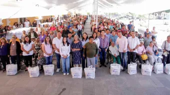 Lleva Lupita Cuautle más apoyos alimentarios a familias de San Andrés
