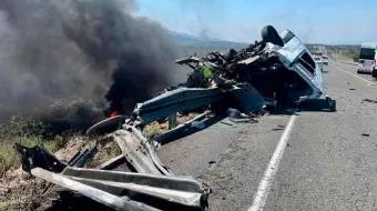 Accidente en la Cuacnopala-Oaxaca cobra la vida de mujer embarazada, su esposo y hermana