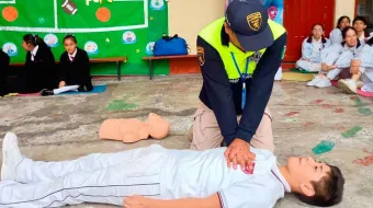 Capacitan a alumnos y docentes de Huauchinango en primeros auxilios