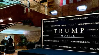 Familia Trump lanza servicio de telefonía móvil “hecho en EE.UU.” con llamadas gratis para militares