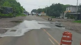 Fuga de gasolina provoca cierre en carretera Pachuca–Tuxpan
