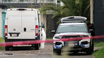 Hallan dos cuerpos degollados en zona cercana al Mercado Xonaca