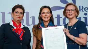 Recibe MariElise Budib el nombramiento como presidenta honoraria del Voluntariado de Damas de la Cruz Roja Mexicana