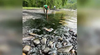 Ruptura en ducto de PEMEX causa desastre ambiental en Jalpan