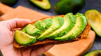 El efecto que no te esperas en tu cuerpo si comes un aguacate al día