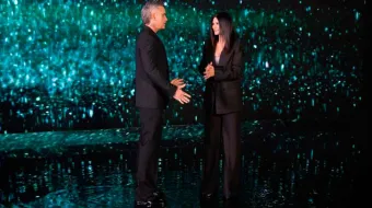Laura Pausini y Robbie Williams interpretan “Desire”, el himno de la FIFA 