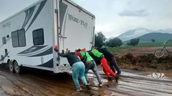 Fuerte lluvia en Serdán afecta caminos y transporte público
