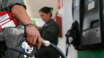 Clausuran gasolinera que vendía huachicol en la carretera Chignahuapan-Tetela
