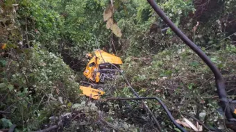 Cuatro muertos en la Sierra Norte, tráiler destrozó una camioneta