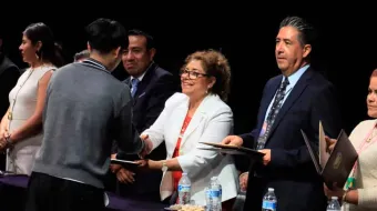 El SMDIF comprometido con impulsar la educación en Cuautlancingo: Tere Alfaro