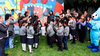Entrega Lupita Cuautle sistema de captación pluvial a primaria en San Andrés Cholula