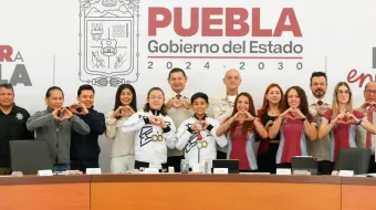 Presenta José Luis Sánchez Solá logotipo de la UDEP