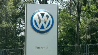 Volkswagen y sindicato mantienen negociaciones en suspenso