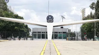Volkswagen y sindicato negocian contrarreloj 