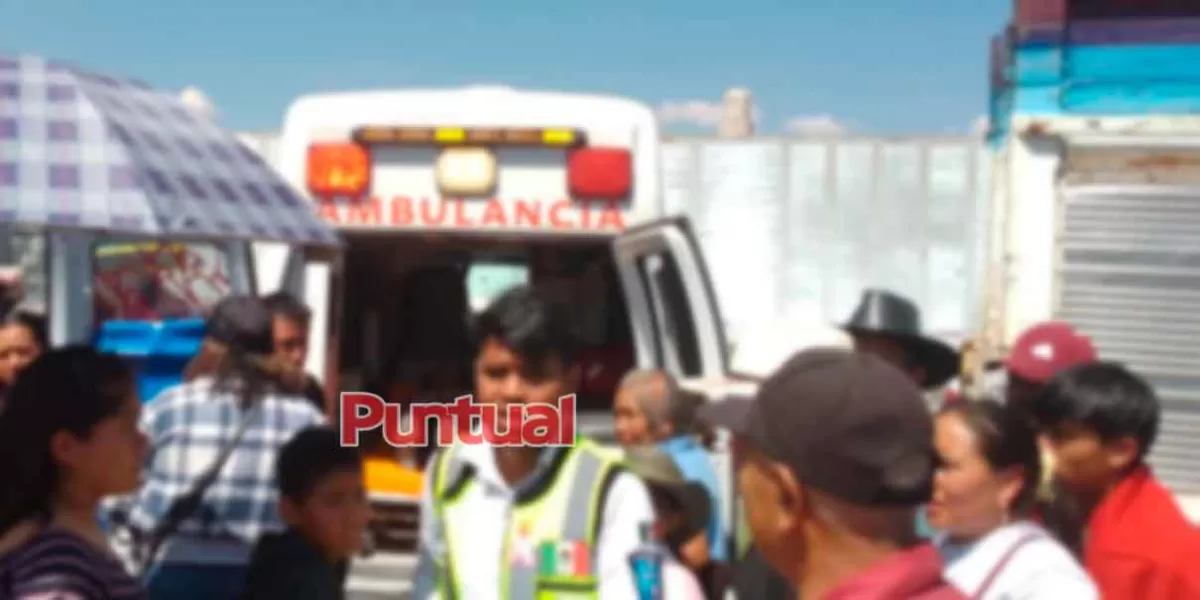 Cuatro heridos durante caída de gradas en jaripeo de El Verde
