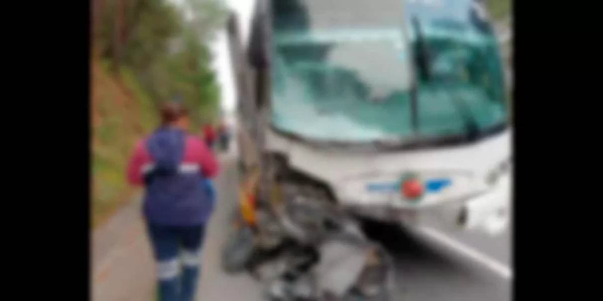 FOTOS. Choque en la México-Tuxpan entre un camión y particular deja a conductor herido 