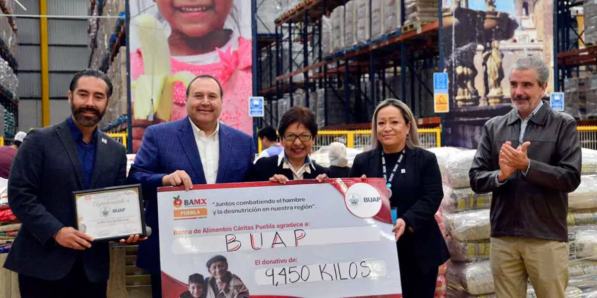 BUAP entrega apoyo recaudado en campaña al Banco de Alimentos Cáritas Puebla