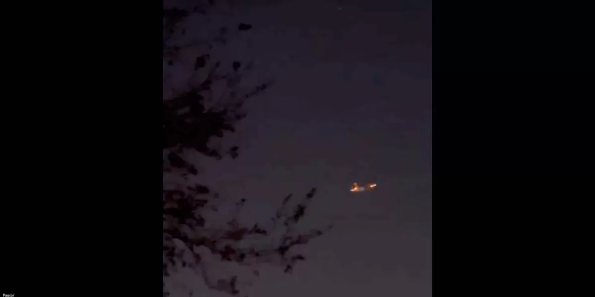 Captan en VIDEO incendio de avión de carga en pleno vuelo