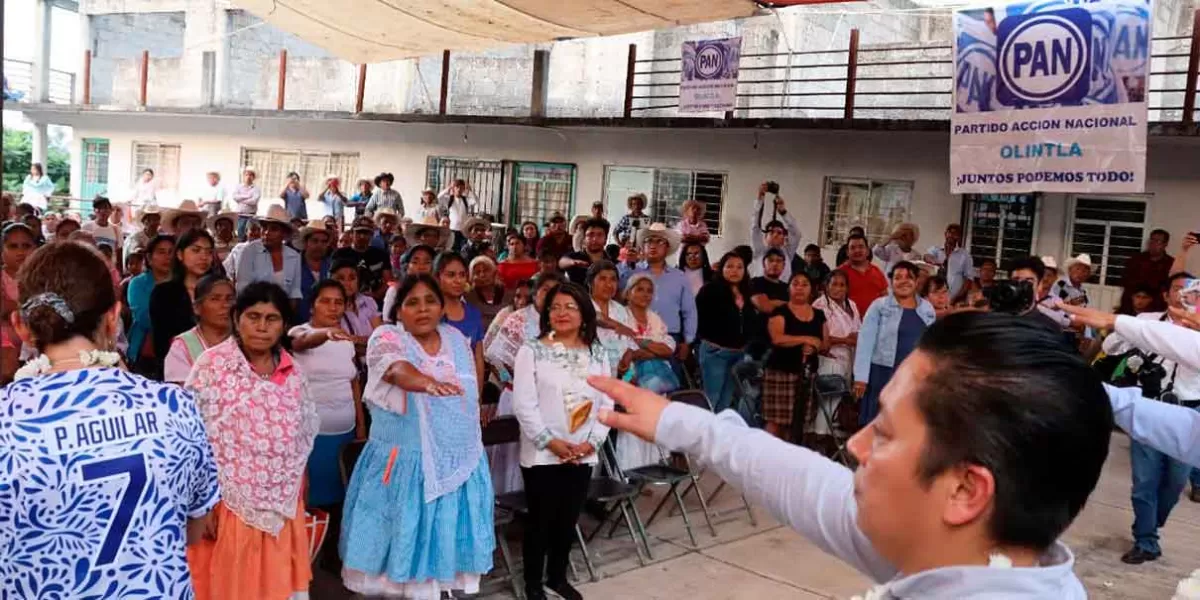 Mejor servicio de salud, promete Eduardo Rivera en Olintla