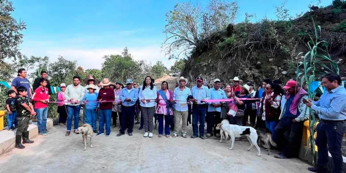 Con el apoyo municipal mejoraron los caminos rurales de Atlixco