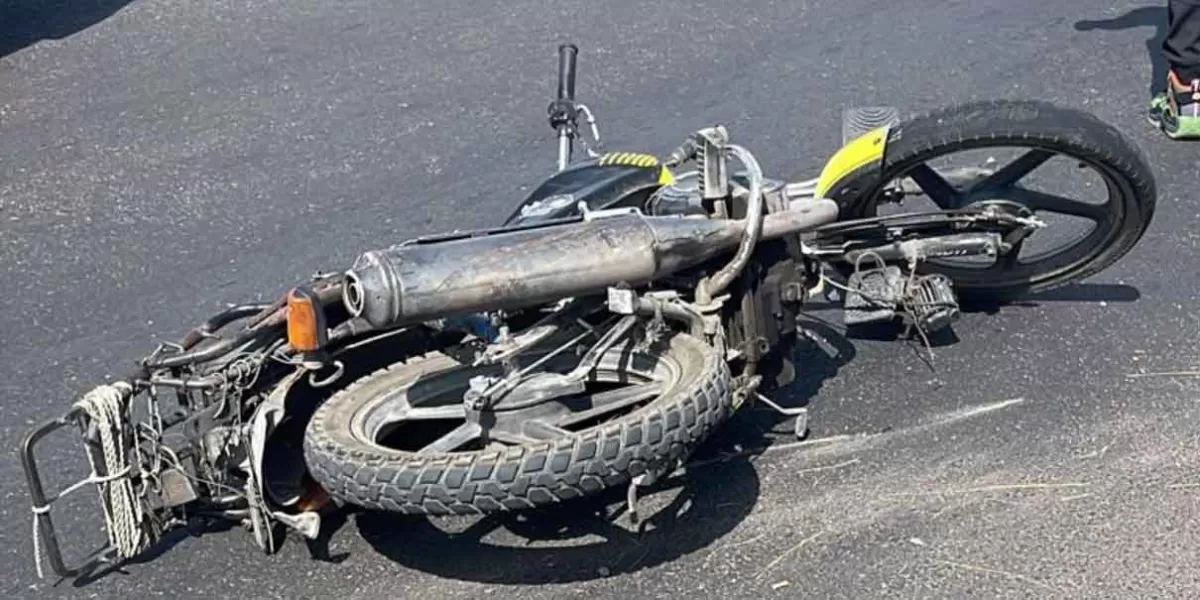 Adolescente derrapa en motocicleta y fallece en hospital en Izúcar