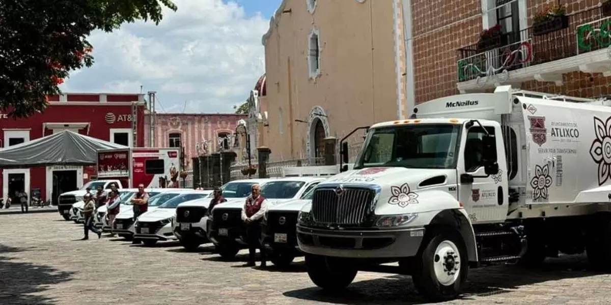 Entrega Ariadna Ayala nuevo parque vehicular para mejorar servicios en Atlixco