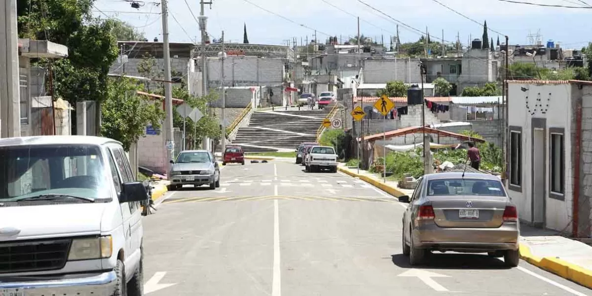 Entrega Ayuntamiento de Puebla rehabilitación de vialidad, al sur de la ciudad