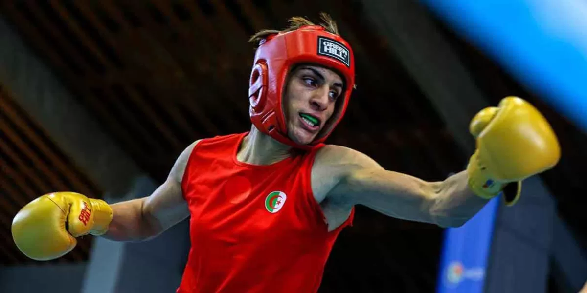 Imane Khelif boxeadora acusada de ser trans provoca rendición de su rival a los 45 segundos