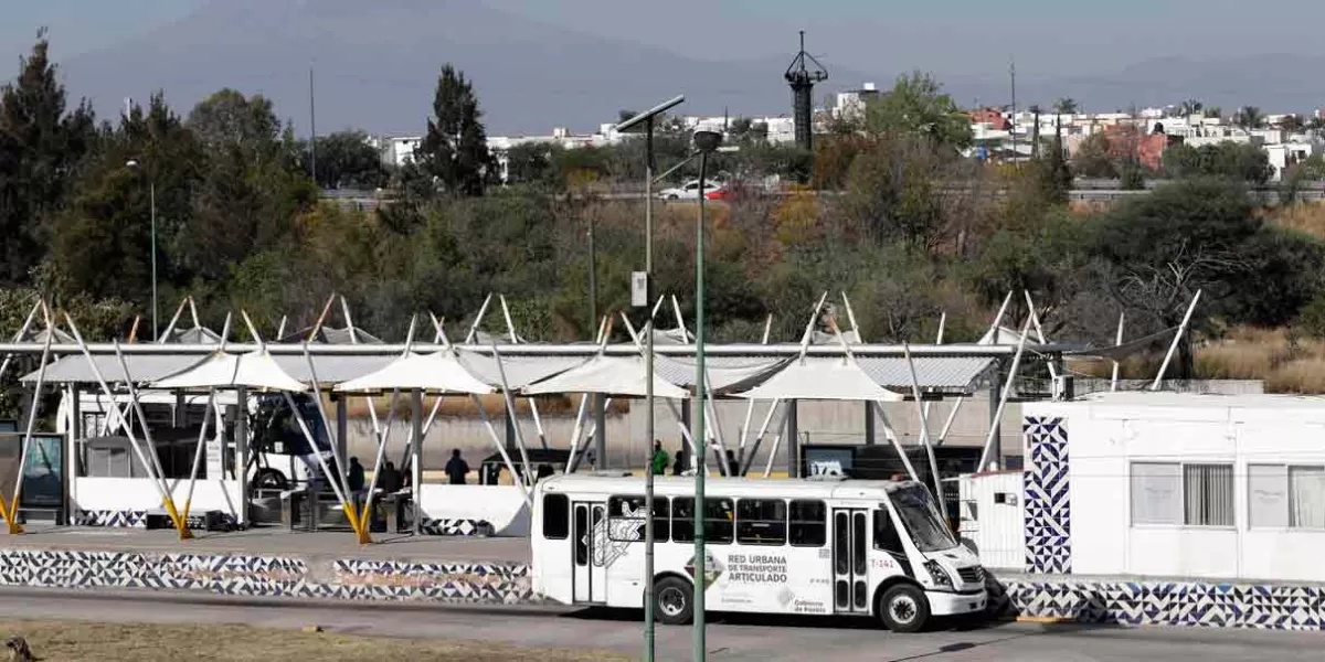 Usuarios y choferes del transporte público de Puebla, clientes frecuentes de las RATAS