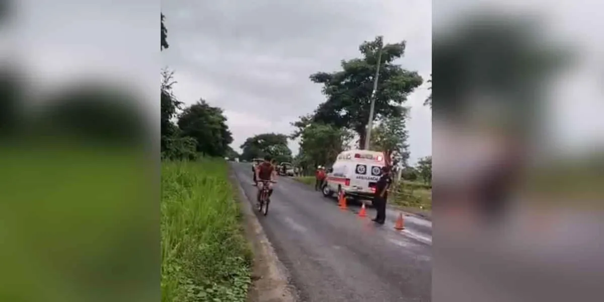 A orillas de la carretera Estatal 101, hallan el cuerpo de una mujer sin vida