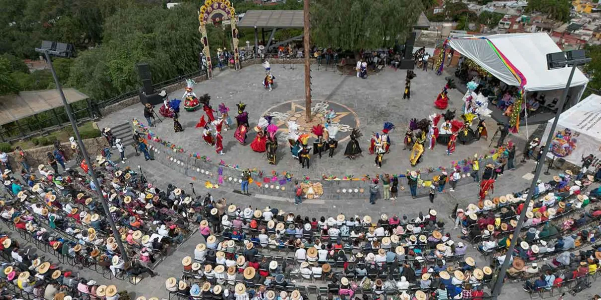 Festividad del Huey Atlixcáyotl reúne a miles con música, danza y tradición