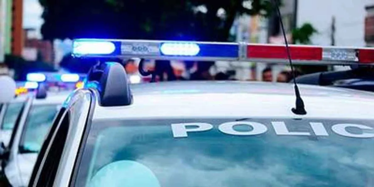 Motociclista muere al huir de la policía; se estampó contra un árbol en Tehuacán