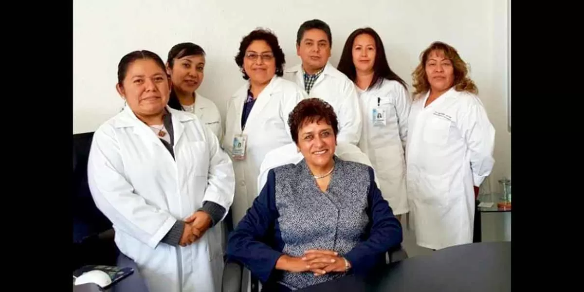 Doctora Teresa Márquez Cabrera recibe el premio “Dr. Jaime Kravzov Jinich” 2024