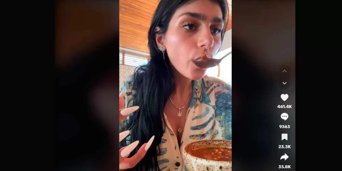 VIDEO. Mia Khalifa afirma que el menudo es su platillo favorito en el mundo 