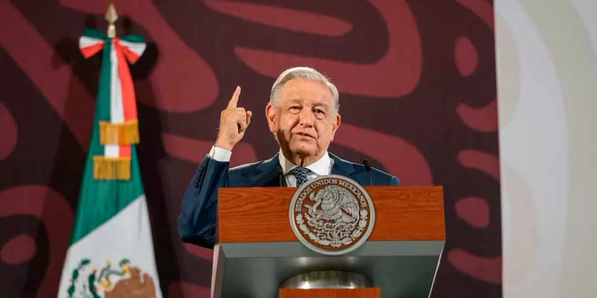 López Obrador se desliga de Morena y renuncia a su militancia 