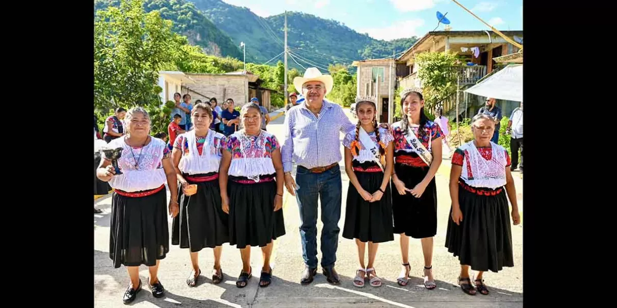 Huauchinango reconoce la lucha de mujeres indígenas por sus derechos, tradiciones y cultura