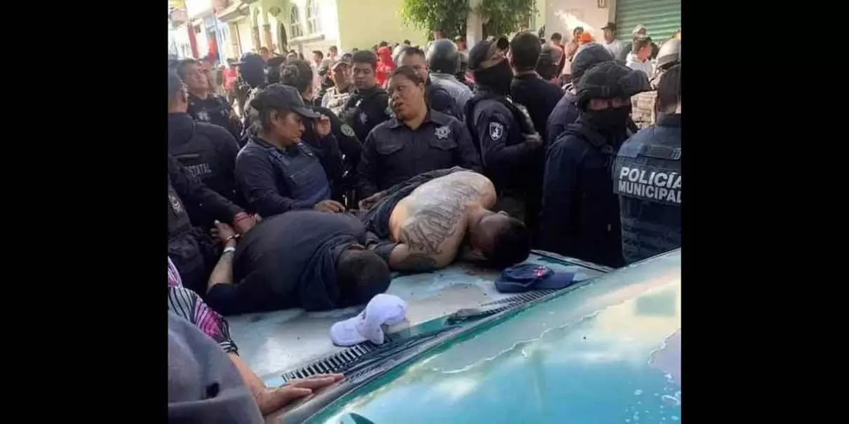  Turba mató a extorsionador en Tepeaca; en el rescate policías arrollaron a vecinos