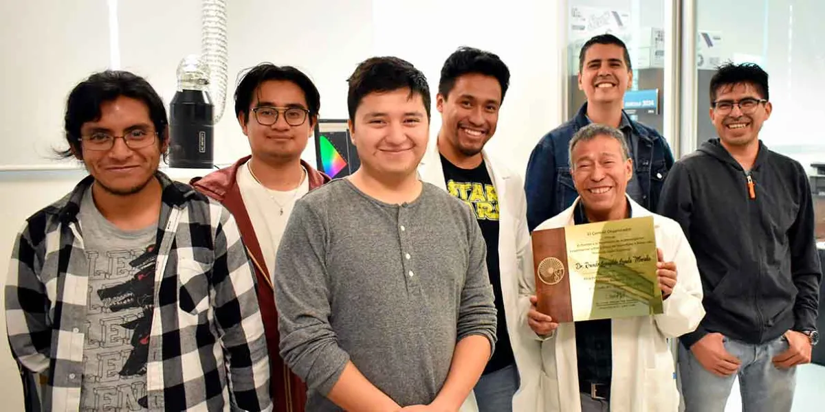 Académico Rosendo Lozada de la BUAP recibe premio a la mejor investigación experimental