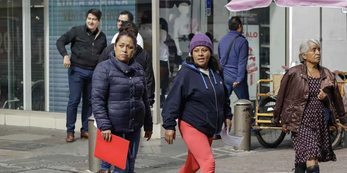 Frío, lluvias y granizo durante Día de Muertos en Puebla