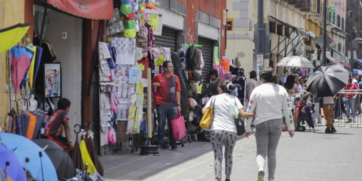 Hay 750 ambulantes de 25 agrupaciones en las calles del Centro Histórico